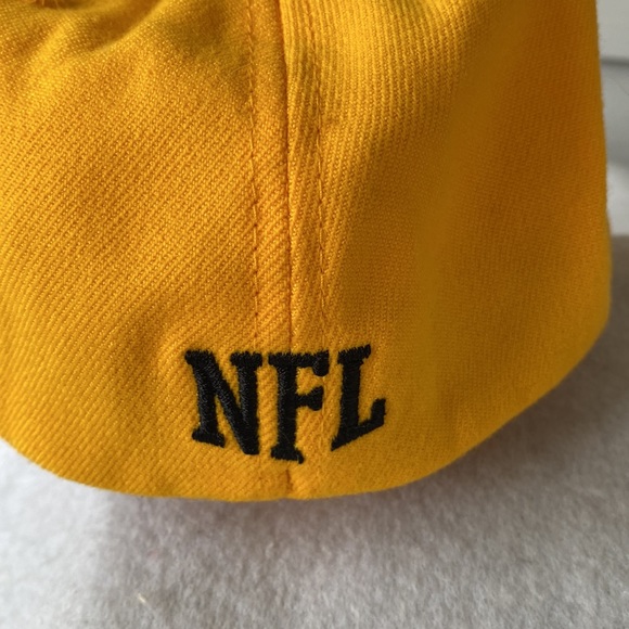 Steelers Hat and Bowl Bundle (Bowl is NWT) 2 Pc. - Picture 6 of 9